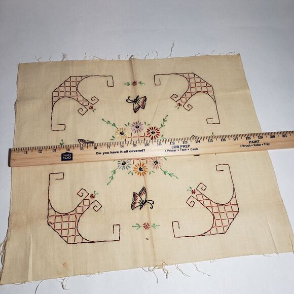 VINTAGE 1960'S STAMPED EMBROIDERY BUTTERFLY FLOWERS UNFINISHED CHAIR BACK PAD - Picture 7 of 9